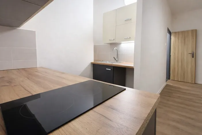 Pronájem bytu 2+kk, Jirkov, Nerudova, 21 m2