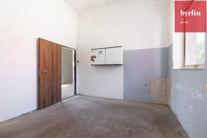 Pronájem výrobních prostor, Krnov, Lidická, 94 m2