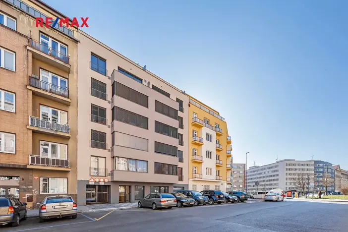 Pronájem bytu 2+kk, Praha - Nusle, Kloboučnická, 58 m2
