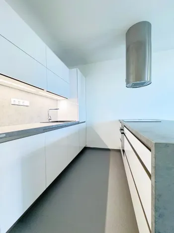 Pronájem bytu 2+kk, Zlín, Štefánikova, 52 m2