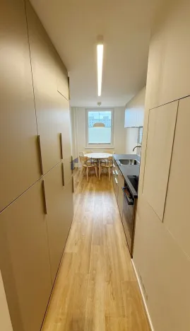 Pronájem bytu 3+kk, Praha, Angelovova, 70 m2