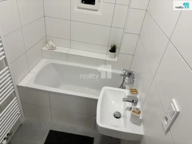 Pronájem bytu 3+kk, Praha - Žižkov, Biskupcova, 75 m2