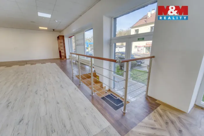 Pronájem obchodního prostoru, Praha - Uhříněves, Přátelství, 135 m2