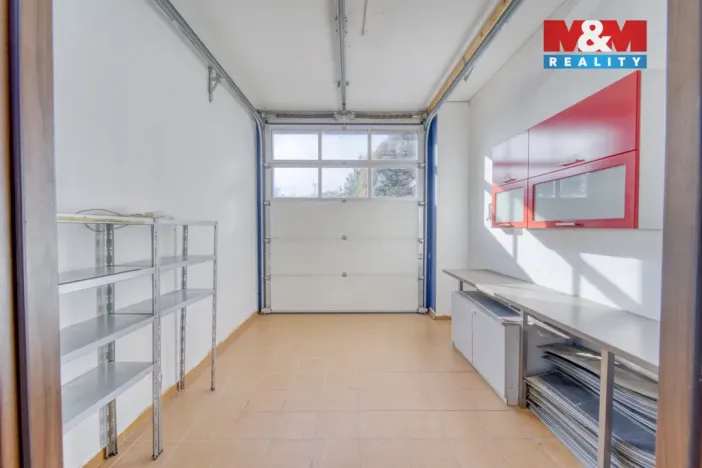 Pronájem obchodního prostoru, Praha - Uhříněves, Přátelství, 135 m2