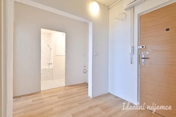 Pronájem bytu 2+kk, Brno - Líšeň, Elplova, 46 m2