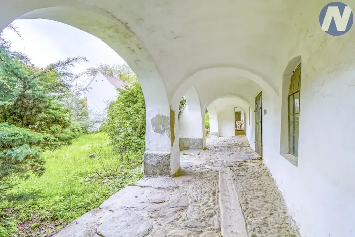 Prodej činžovního domu, Husinec, Jeronýmova, 400 m2