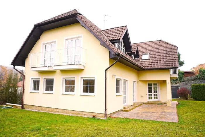 Pronájem rodinného domu, Praha - Nebušice, K vinicím, 251 m2