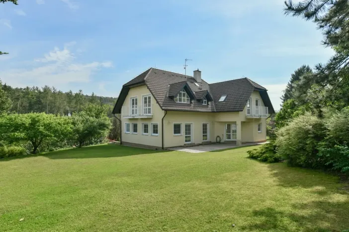 Pronájem rodinného domu, Praha - Nebušice, K vinicím, 251 m2