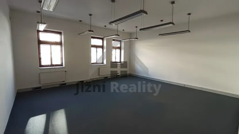 Pronájem obchodního prostoru, Praha - Břevnov, Bělohorská, 1054 m2