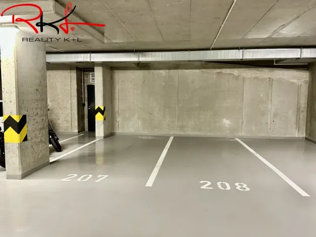 Prodej garáže, Praha, Kardausova, 14 m2