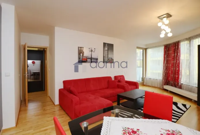 Pronájem bytu 2+kk, Praha, Jeseniova, 56 m2