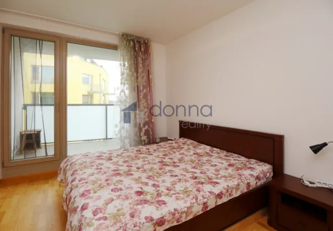 Pronájem bytu 2+kk, Praha, Jeseniova, 56 m2