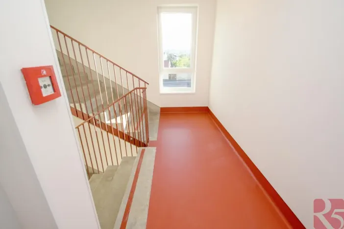 Pronájem bytu 2+kk, Praha - Modřany, Kolmanova, 52 m2