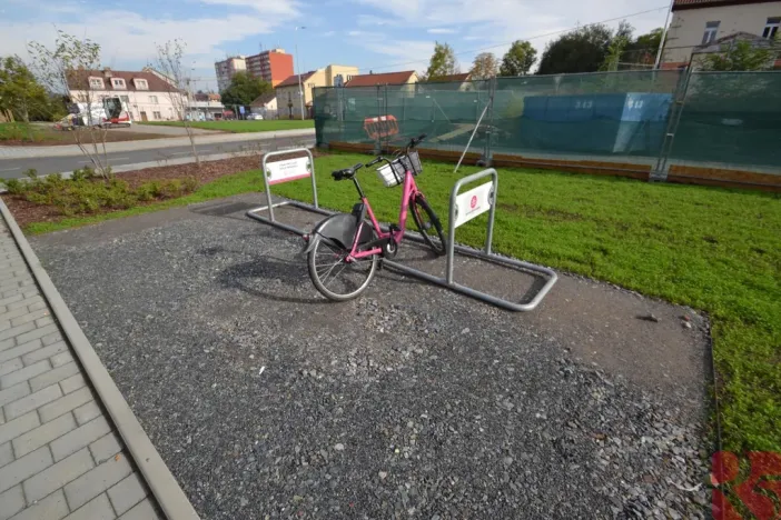 Pronájem bytu 2+kk, Praha - Modřany, Kolmanova, 52 m2