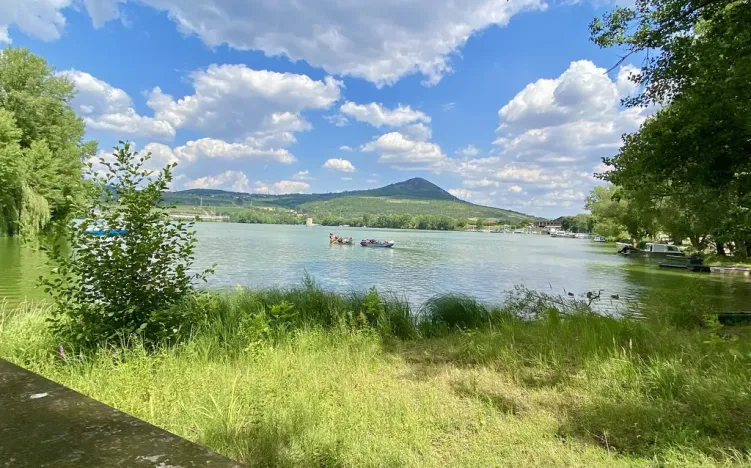 Prodej pozemku, Píšťany, 828 m2