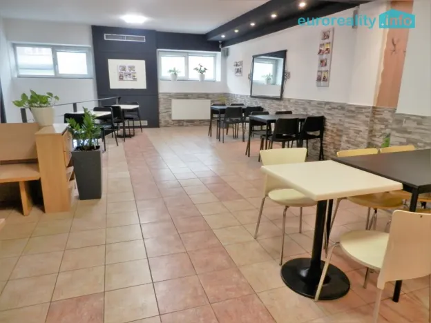 Pronájem restaurace, Praha - Michle, Budějovická, 200 m2