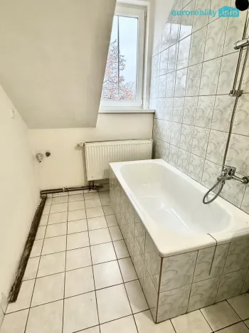 Pronájem bytu 2+kk, Karlovy Vary, Plzeňská, 57 m2