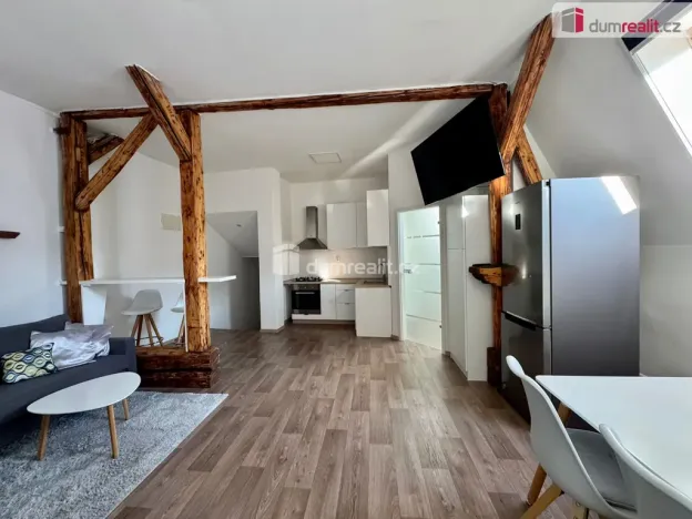 Pronájem bytu 3+kk, Chomutov, Nerudova, 80 m2