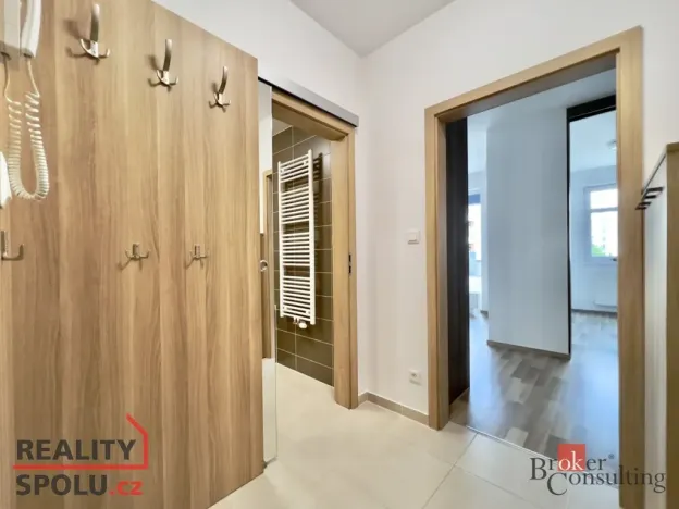 Pronájem bytu 2+kk, Praha - Uhříněves, Karla Guta, 37 m2