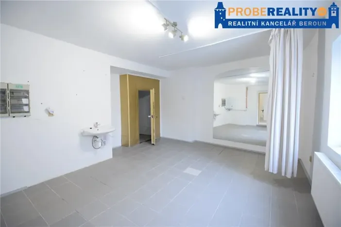 Pronájem obchodního prostoru, Beroun, Havlíčkova, 93 m2