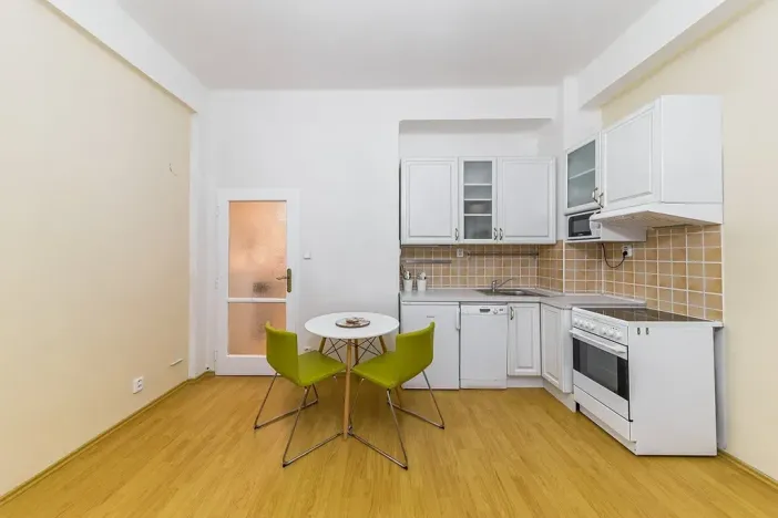 Pronájem bytu 1+kk, Praha - Vršovice, Bulharská, 32 m2