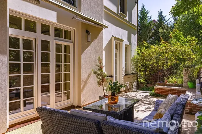 Prodej vily, Praha - Dejvice, V Šáreckém údolí, 459 m2