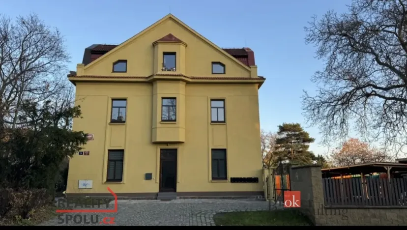 Pronájem bytu 1+kk, Praha - Jinonice, V Roháčích, 28 m2