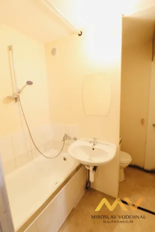 Pronájem bytu 2+kk, Hradec Králové - Nový Hradec Králové, třída Edvarda Beneše, 41 m2