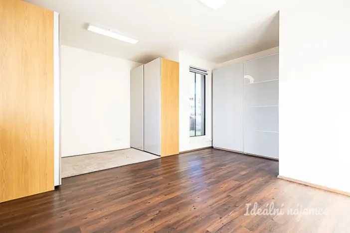 Pronájem bytu 4+kk, Praha - Strašnice, Zvěřinova, 112 m2