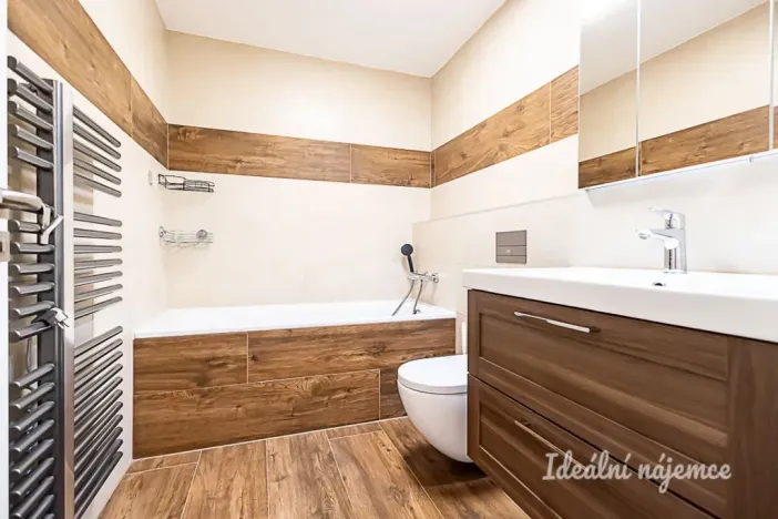 Pronájem bytu 4+kk, Praha - Strašnice, Zvěřinova, 112 m2