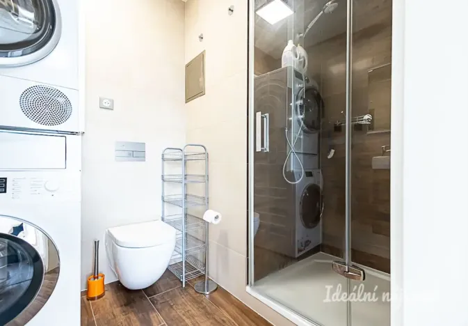 Pronájem bytu 4+kk, Praha - Strašnice, Zvěřinova, 112 m2