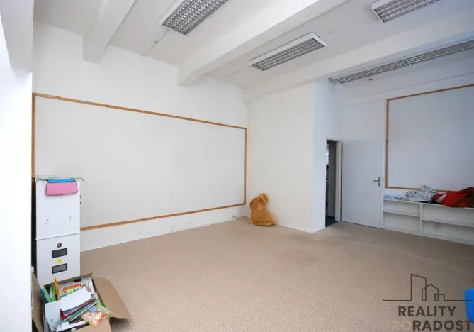 Pronájem obchodního prostoru, Brno, Lidická, 300 m2