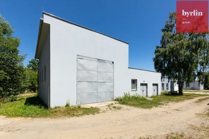 Prodej výrobních prostor, Krnov, Lidická, 12420 m2