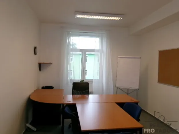 Pronájem kanceláře, Brno - Zábrdovice, 320 m2