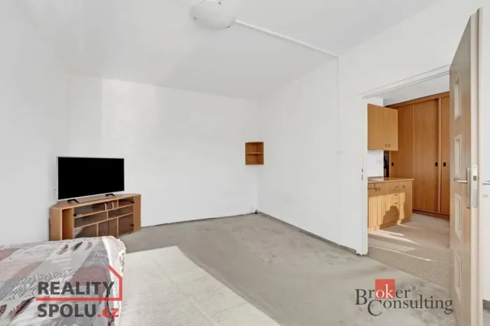 Pronájem bytu 1+1, Litoměřice - Předměstí, Topolčianská, 35 m2