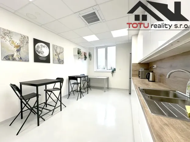 Pronájem kanceláře, Jaroměř, Jezbinská, 208 m2