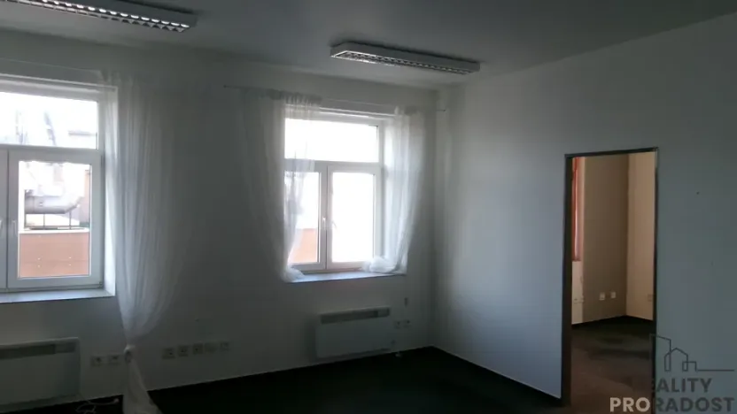 Pronájem kanceláře, Brno, Cejl, 262 m2