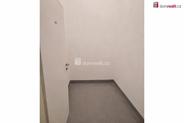 Pronájem garáže, Praha - Žižkov, Pitterova, 3 m2