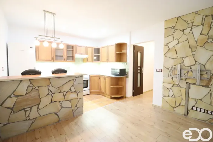 Pronájem bytu 2+kk, České Budějovice, N. Frýda, 44 m2