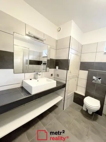 Pronájem bytu 1+1, Olomouc - Neředín, Politických vězňů, 40 m2