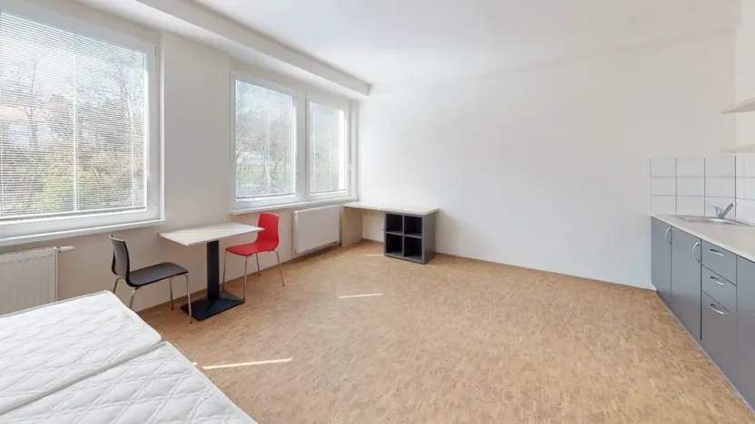 Pronájem bytu 1+kk, Praha - Smíchov, Křížová, 37 m2
