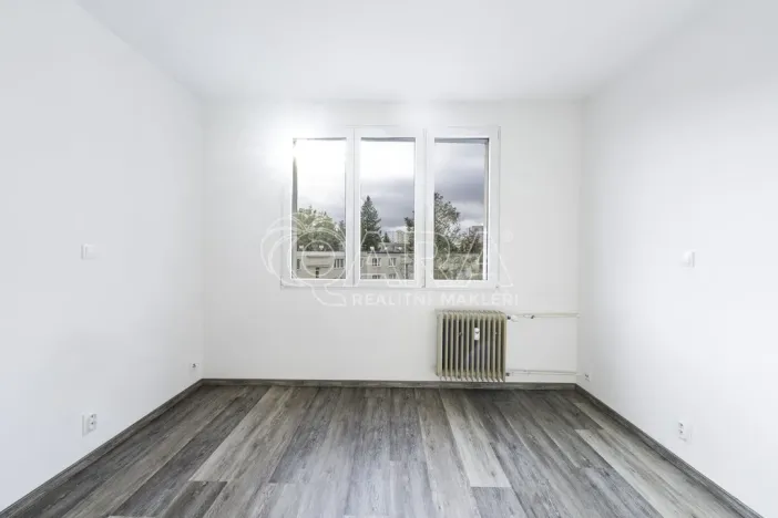 Pronájem bytu 1+kk, Klatovy - Klatovy III, Prusíkova, 19 m2