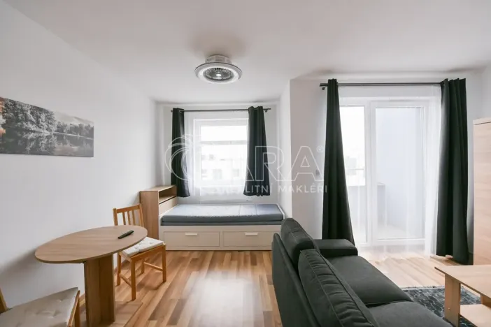 Pronájem bytu 1+kk, Praha - Uhříněves, Karla Guta, 34 m2