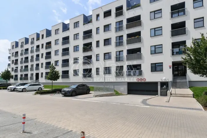 Pronájem bytu 1+kk, Praha - Uhříněves, Karla Guta, 34 m2