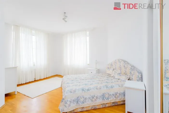 Pronájem bytu 4+kk, Praha, Na okraji, 190 m2