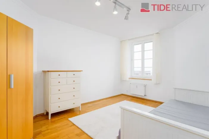 Pronájem bytu 4+kk, Praha, Na okraji, 190 m2