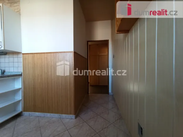 Pronájem bytu 2+1, Ostrov, Severní, 56 m2