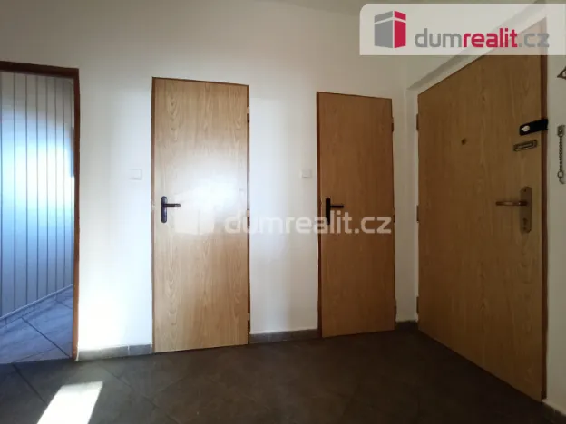 Pronájem bytu 2+1, Ostrov, Severní, 56 m2