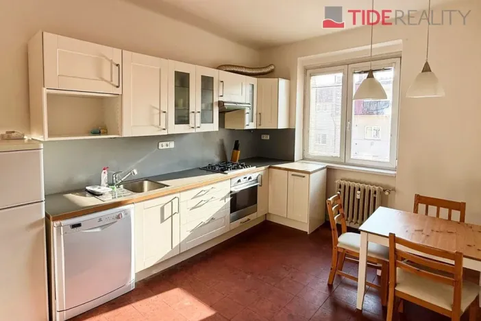 Pronájem bytu 2+1, Praha, Kladenská, 56 m2