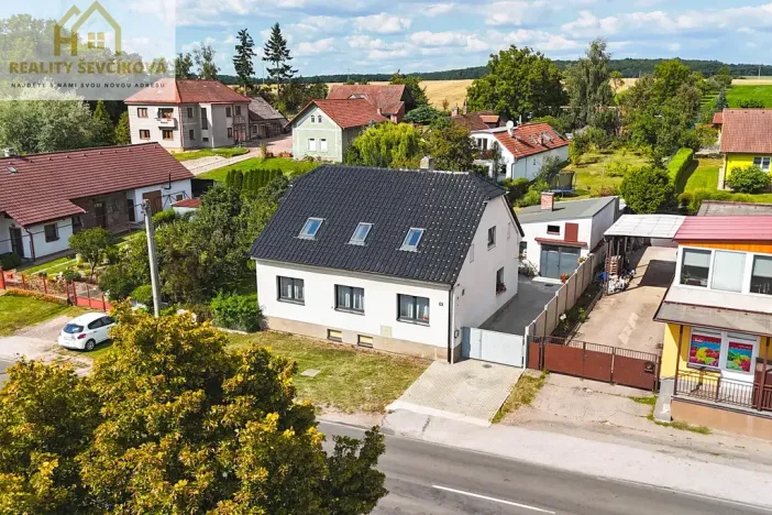 Prodej rodinného domu, Nechanice, 180 m2